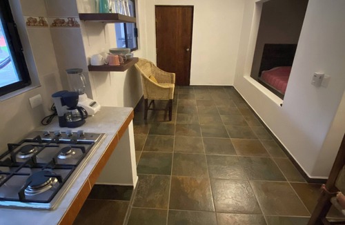 Los Ayala House | Charming bungalow in Los Ayala with AC, kitchen and 2 blocks from beach area