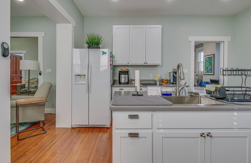 Winton Hills House | Charming Cincinnati Home w/Yard: 8 Mi to Downtown