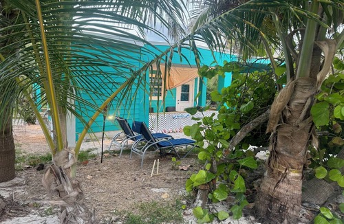 Great Guana Cay Cottage | CHARMING COTTAGE STEPS FROM THE BEACH- 1BR/1BA, Kitchen, Patio, Backup Generator