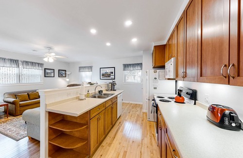 Bar Harbor Apartment | Charming home with unbeatable downtown location, AC, and private washer/dryer