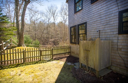 West Tisbury House | Charming Lambert’s Cove Escape, Walk to Exclusive Pristine Beach and Pond
