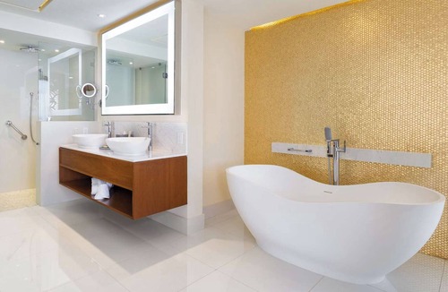 San Jose del Cabo Hotel | Charming luxe 1-bedroom studio. Hotel in beautiful San José del Cabo with AC