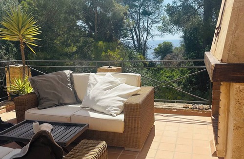 Cala Llombards House | Charming Mediterranean retreat in the Mallorcan style, right on the beach & MB