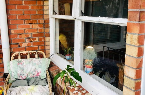 Devonport House | Charming One-Bedroom Unit Near Cheltenham Beach