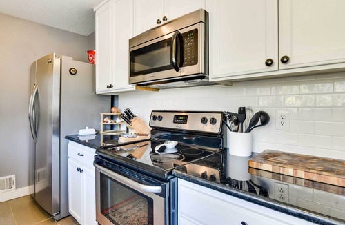 Oak Grove House | Charming Portland Home, Walk to Light Rail!