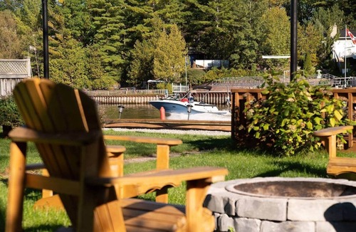 Wasaga Beach House | Charming riverside cottage