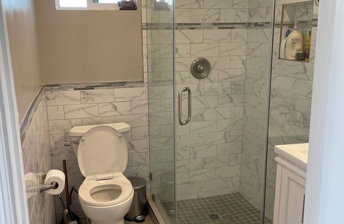 Inglewood Apartment | Charming studio in enchanting Inglewood with AC