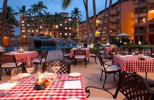 North Hotel Zone Apartment | Charming Studio condo in terrific Puerto Vallarta with WiFi, fitness center,