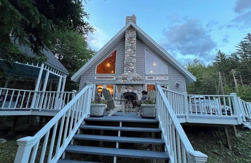 Brooksville Cottage | Charming two-bedroom cottage on Cape Rosier walking distance to Bakeman Beach!