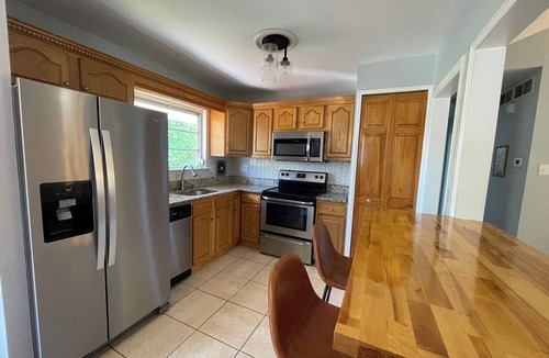 Marlton House | Charming Upper Unit in Evesham