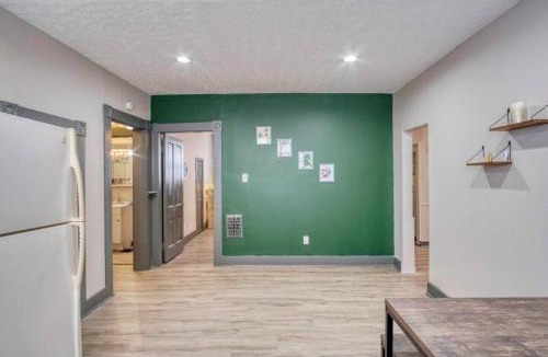 Windsor Park Apartment | Charming Windsor Park Stay 1br1ba W Workspace