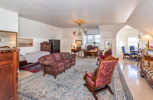 Western Addition Bed & Breakfast | Chateau Tivoli Bed and Breakfast