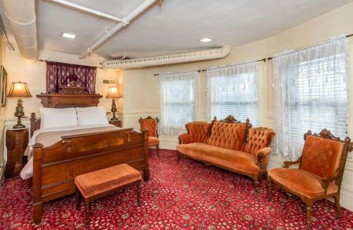 Western Addition Bed & Breakfast | Chateau Tivoli Bed and Breakfast