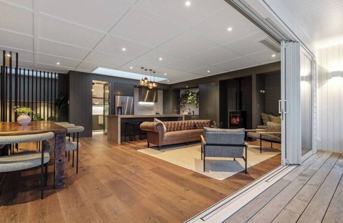 Devonport House | Cheltenham Beachfront Paradise by Bespoke Stays