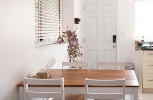Fleetwood Apartment | Cheng Rental