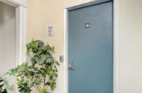 Plateau Mont Royal Apartment | Chez Mont Royal Apartments!
