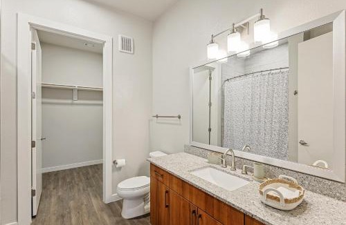 Fort Worth Apartment | Chic 1BD Loft Near Sundance Square with Pool & Gym