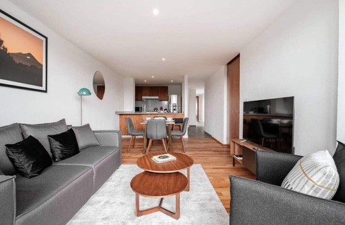La Condesa Apartment | Chic Apartment in Condesa with balcony and park view