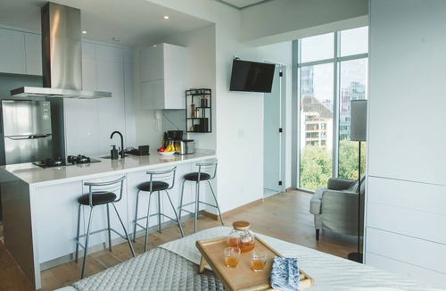 Roma Norte Apartment | Chic Loft w/AC, Walkable Area