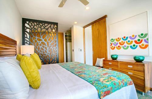 Emiliano Zapata House | Chic, Spacious Condo, Great Walkability, Pool, Gym, Rooftop Views