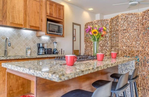 Amapas Apartment | Chic Studio -Rooftop Pool - Ocean View - King Bed