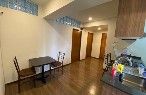 Benito Juarez Apartment | Chicago House