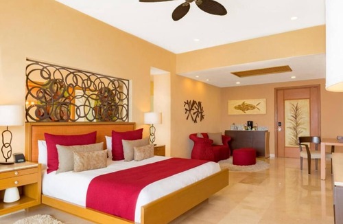 Conchas Chinas Resort | Christmas week at Garza Blanca luxury resort: 2-bdrm Beachfront suite in PV.