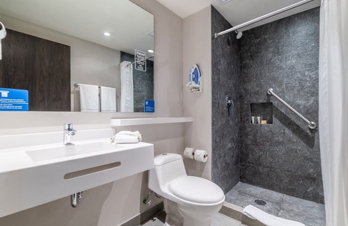 Lagos de Moreno Hotel | City Express by Marriott Lagos De Moreno