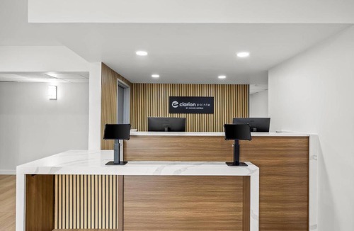 Turners Hotel | Clarion Pointe Springfield Southeast