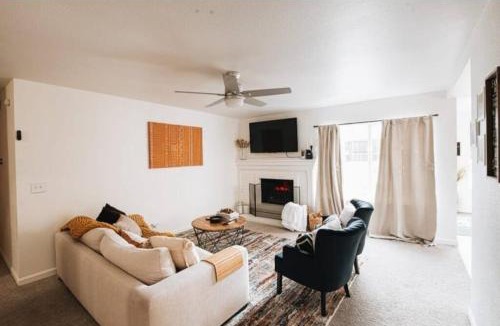 Citrus Heights House | close 2 SAC 4BR/2BA Home w AC/Pool/Jaccuzi/Game Rm