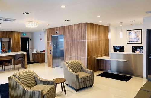 Northeast Mississauga Hotel | close by Pearson airport