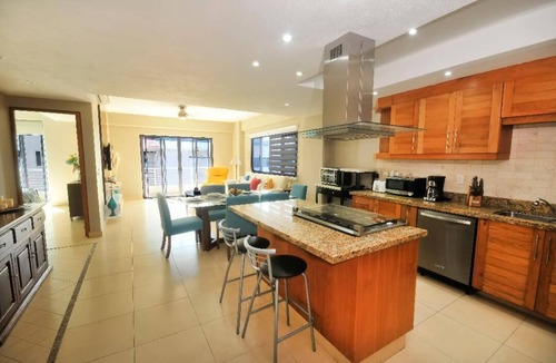 Colonia 5 de Diciembre Condo | Close to Centro/Malecon, with Ocean & Mountain Views/Pools/Fitness Center/Garage
