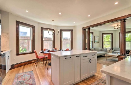 Salem Condo | Close to Downtown and Family-Friendly!