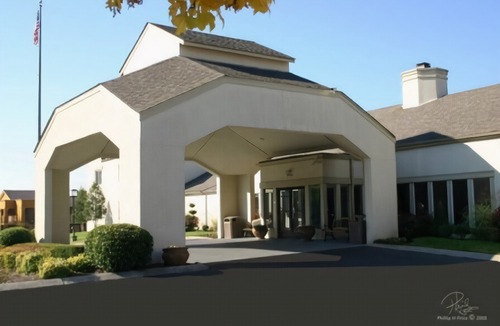 Merry Oaks Hotel | Club Hotel Nashville Inn & Suites