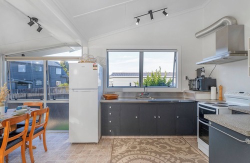 Whangamata House | Coastal Break Bach - Whangamata Holiday Home
