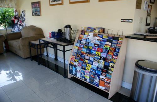 Northwest Anaheim Hotel | Colony Inn