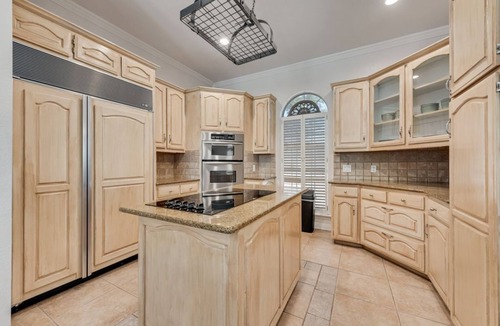 Fort Worth House | Come Take a Splash at Updated Beautiful Home!