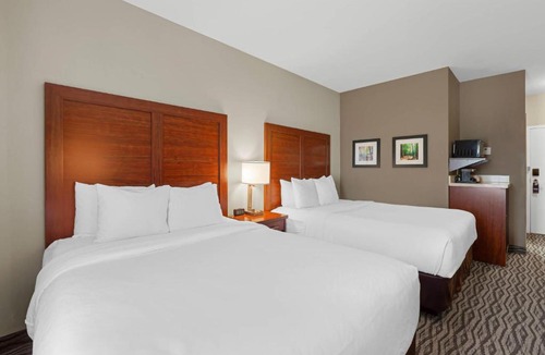 Bowmanville Hotel | Comfort Inn & Suites