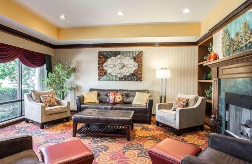 Valley Falls Hotel | Comfort Inn & Suites Spartanburg North