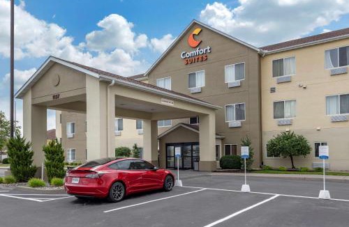Auburn Hotel | Comfort Suites Auburn near I-69