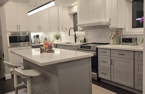 Cooksville House | Comfortable City Home