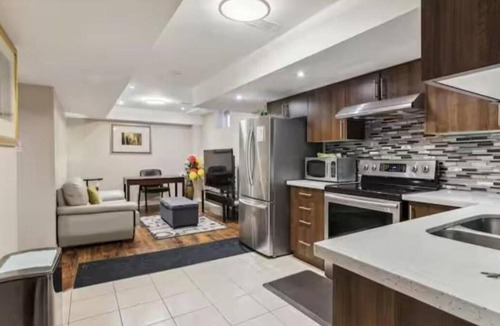 Mount Pleasant Apartment | Comfortable & Cozy 2BR Hideaway Basement Apartment