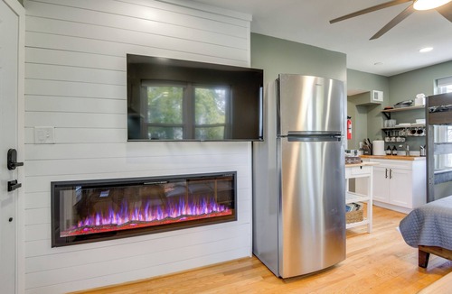 Cheverly Apartment | Commuter's Dream! Cheverly Studio 1/2 Mi to Metro