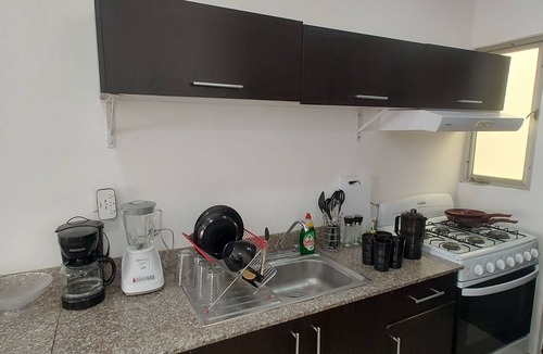 Merida Municipality House | Complete house "Azucenas" Wifi, A/C, Netflix, Pool, 24 hrs. security.