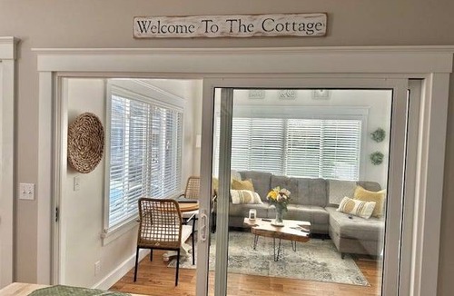 Moody Condo | Condo ∙ 2 bedrooms ∙ 5 guests