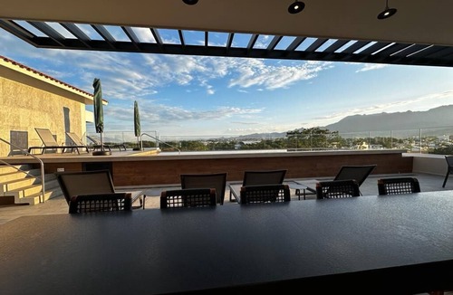 Fluvial Vallarta Condo | Condo in Central Fluvial/Versalles. Minutes from the airport and all amenities.