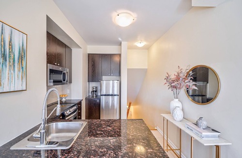 Fisherville House | Condo Townhouse in Toronto Modern and Stylish condo townhouse