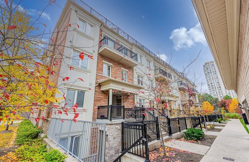 Fisherville House | Condo Townhouse in Toronto Modern and Stylish condo townhouse