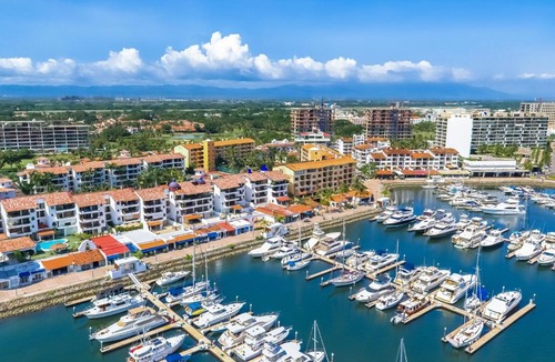 Marina Vallarta Apartment | Condominio Marina Golf #204A