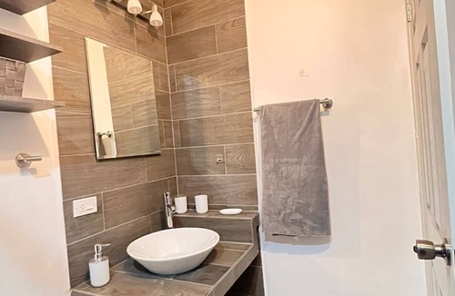 Esterito Apartment | confortable apartamento Twins, a solo 3 cuadras del malecon de la Paz,
